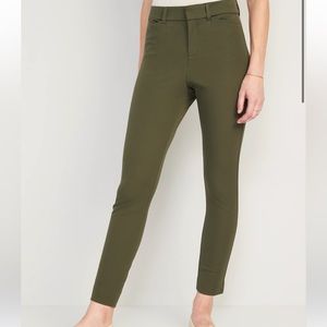 High waisted Skinny leg pixie pants
